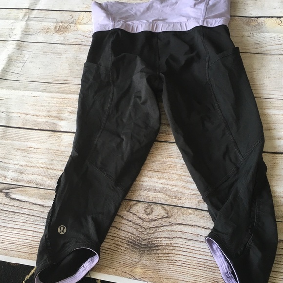 Lululemon Run: Nothing To Hide Crop, size 4. - Picture 3 of 7